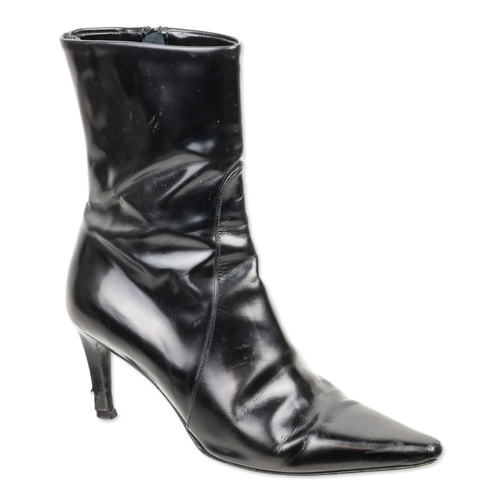 Burberry Vintage Black Leather Pointed Toe Kitten Boots