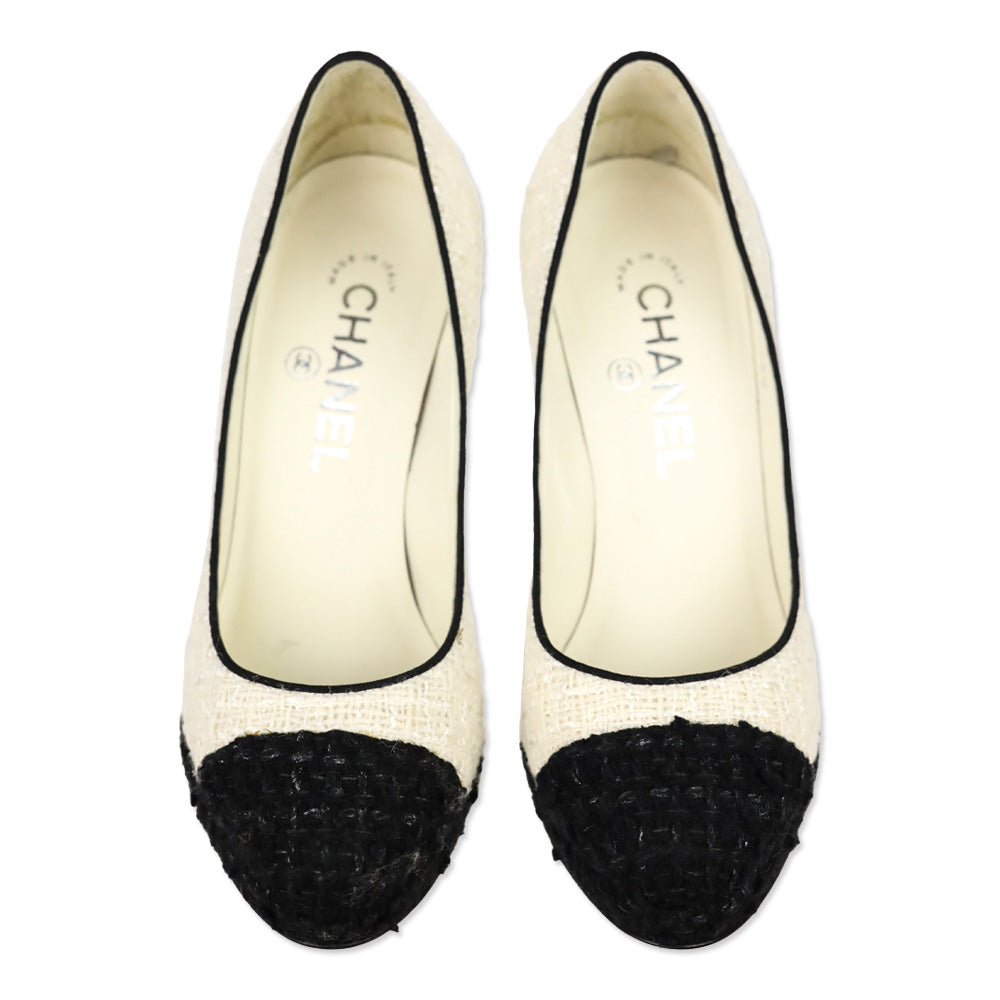 Chanel Ecru & Black Cap Toe Tweed Pumps
