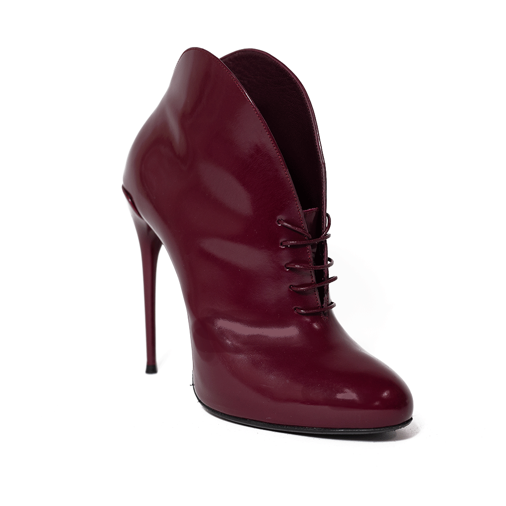 GUCCI BURGUNDY PATENT LEATHER LACE UP BOOTIES