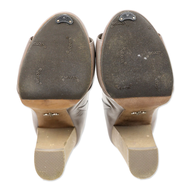 Pour La Victoire Taupe Leather Eva Peep Toe Block Heel Mules