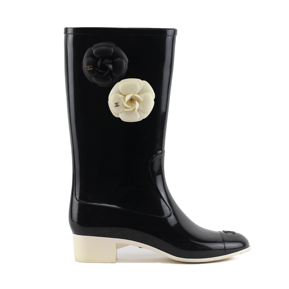 CHANEL CC Logo Camellia Flower Rain Boots Black