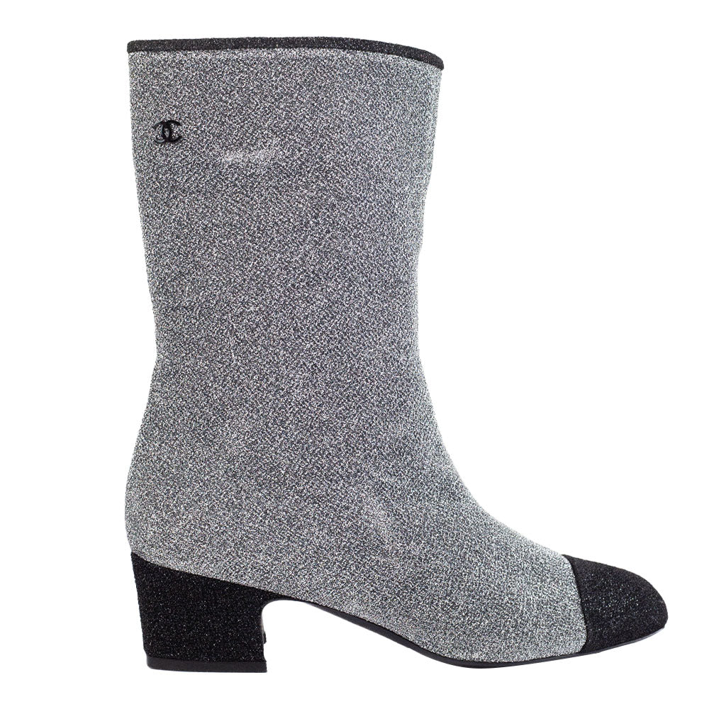 CHANELシャネルシルバー CCロゴ ブーツ39.5 Chanel Silver & Black Glitter Interlocking CC Boots | DBLTKE