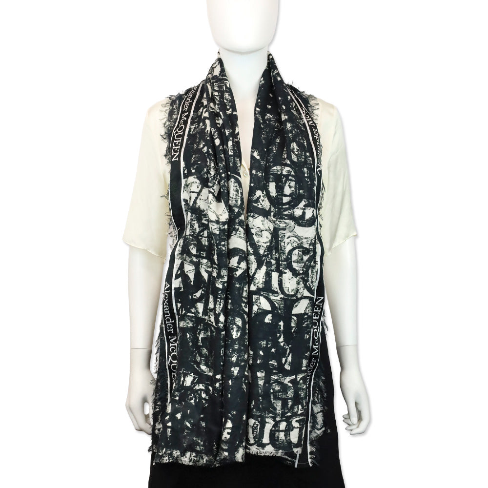 Alexander McQueen Black/Ivory Selvedge Ribbon Logo Print Stole Scarf