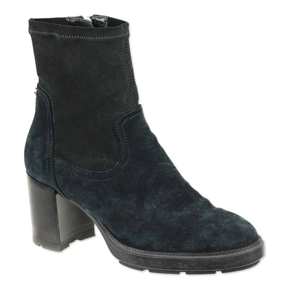 Aquatalia Idalia Black Stretch Suede Lug Sole Heeled Booties
