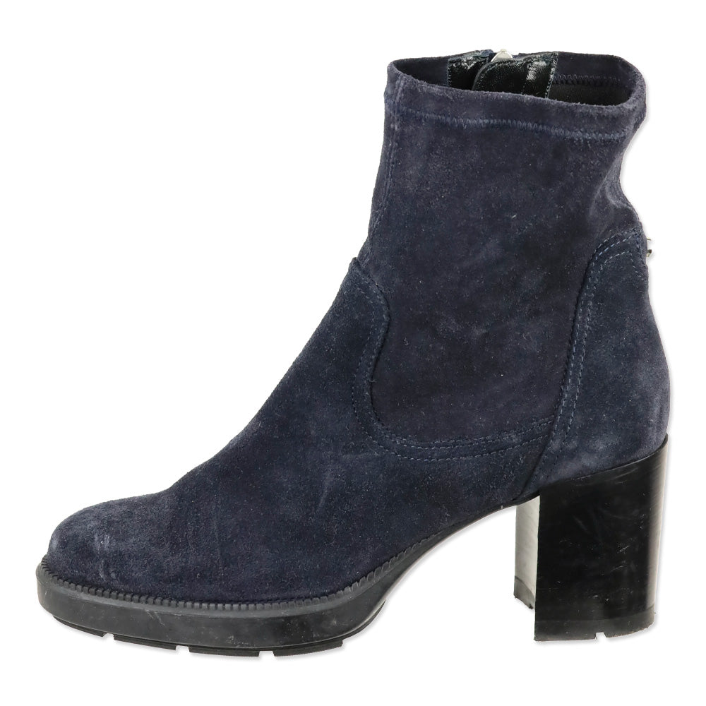 Aquatalia Idalia Navy Stretch Suede Lug Sole Heeled Booties