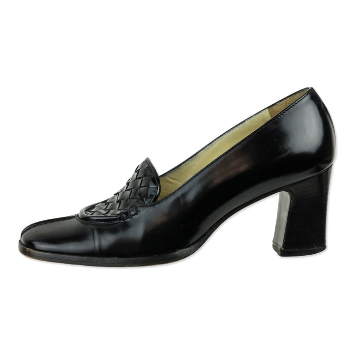 Bottega Veneta Black Buffed Intrecciato Leather Loafer Pump