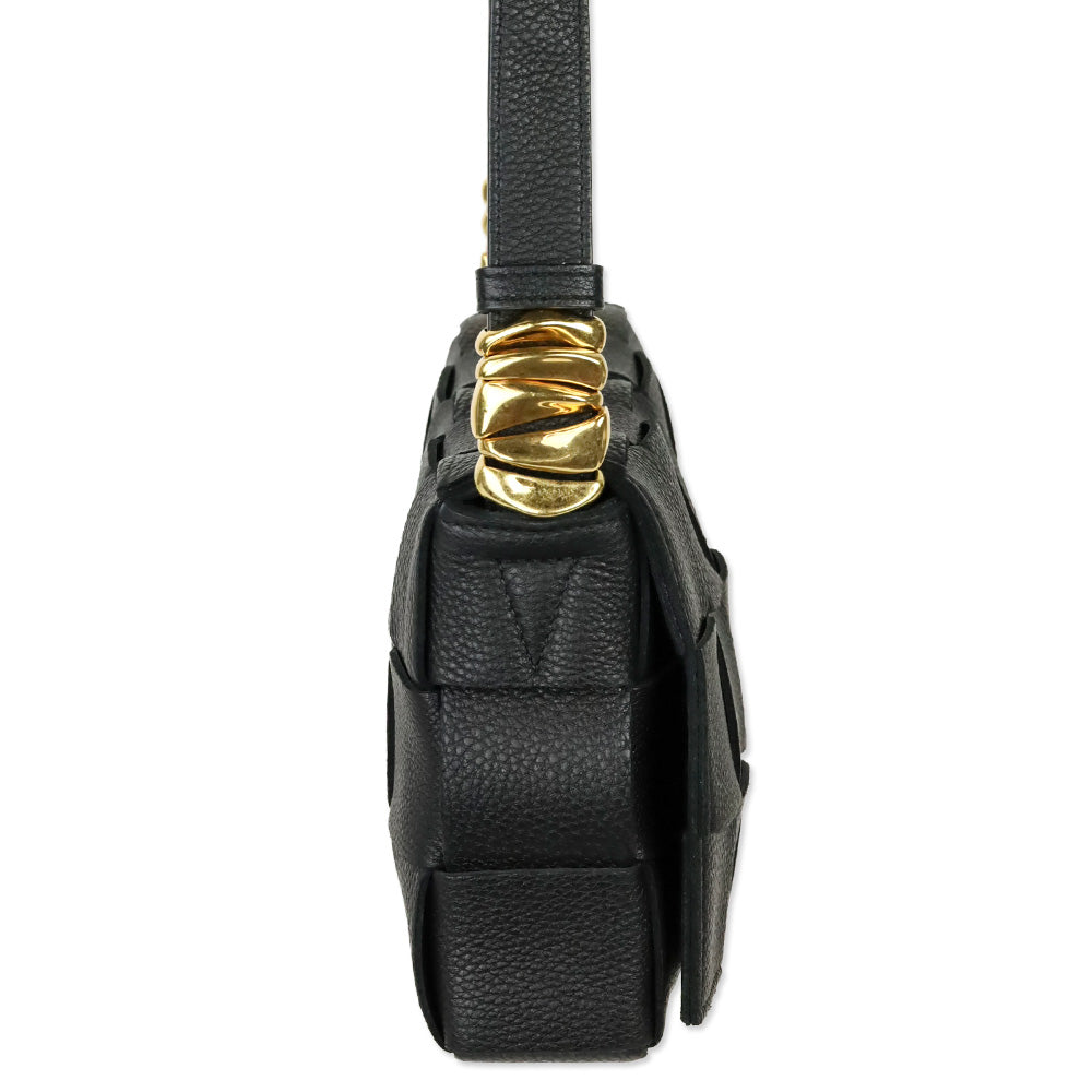 Bottega Veneta Black Maxi Intrecciato Cassette Bag