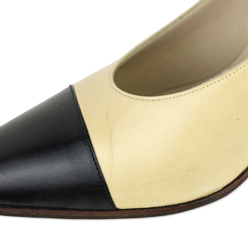 Chanel Beige Black Cap Pointed Toe Leather Pumps