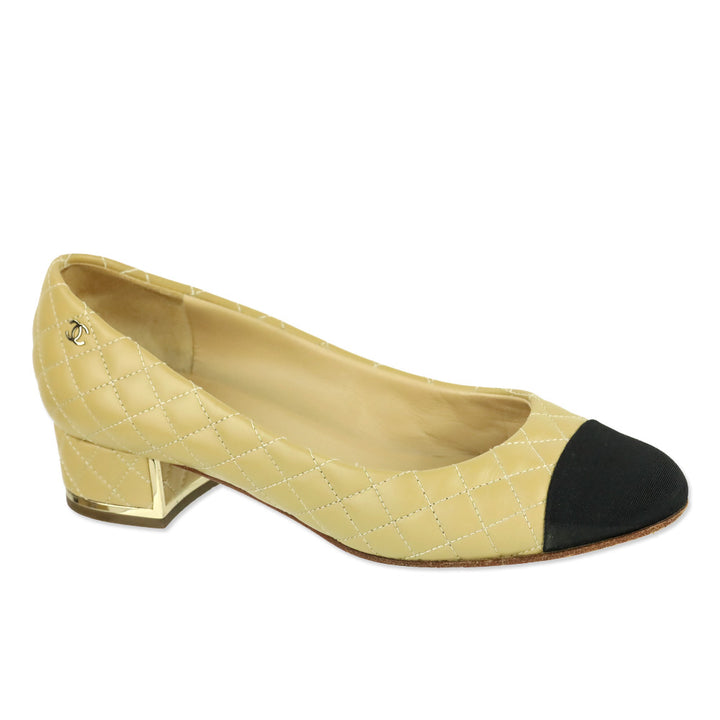 Chanel Beige Lambskin Quilted Black Cap Toe Gold Heel Pump