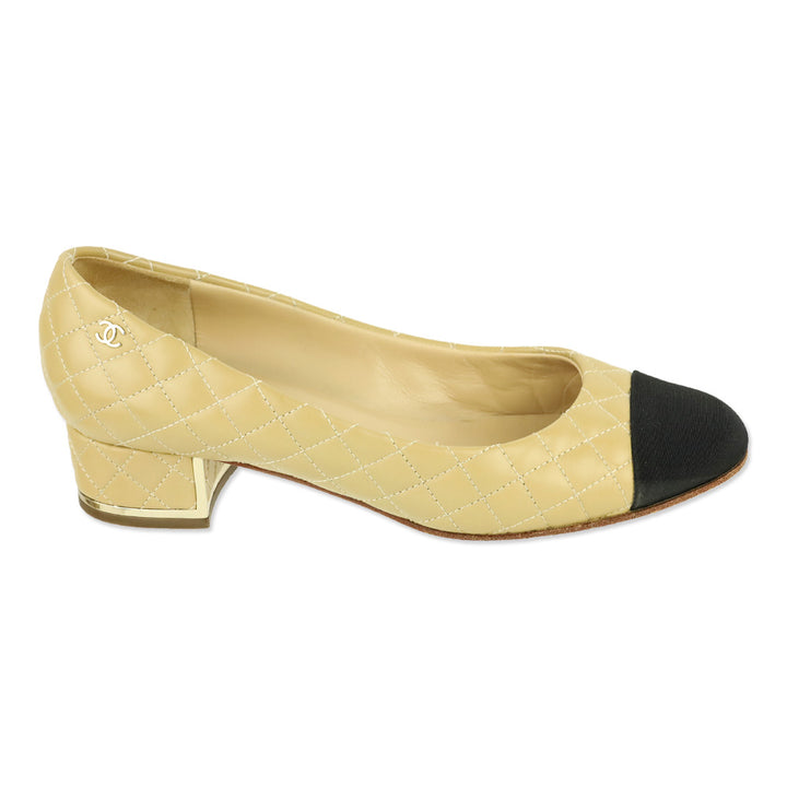 Chanel Beige Lambskin Quilted Black Cap Toe Gold Heel Pump