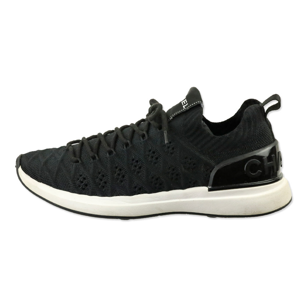 Chanel Black Fabric Matelasse Quilted Knit Low-Rise Sneakers