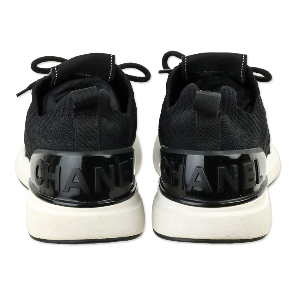 Chanel Black Fabric Matelasse Quilted Knit Low-Rise Sneakers