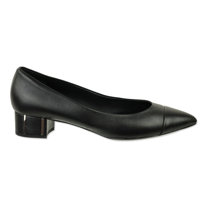 Chanel Black Lambskin Leather Pumps