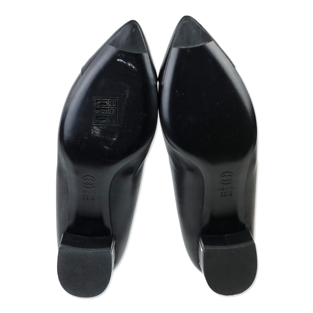 Chanel Black Lambskin Leather Pumps