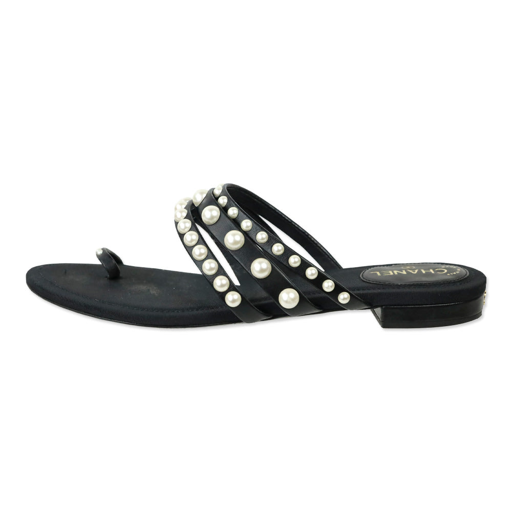 Chanel Black Leather Pearl Trim Toe Ring Slide Sandal