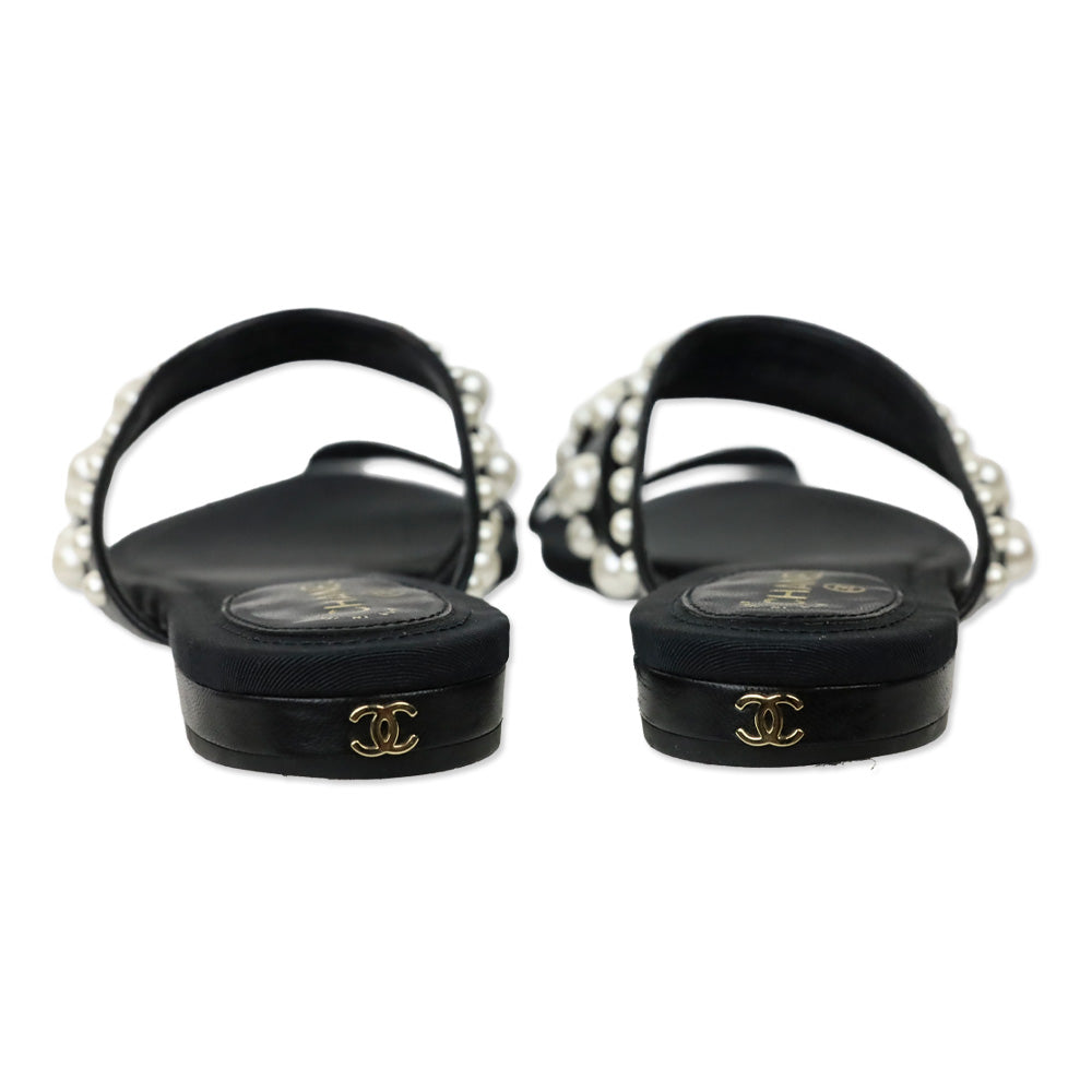 Chanel Black Leather Pearl Trim Toe Ring Slide Sandal
