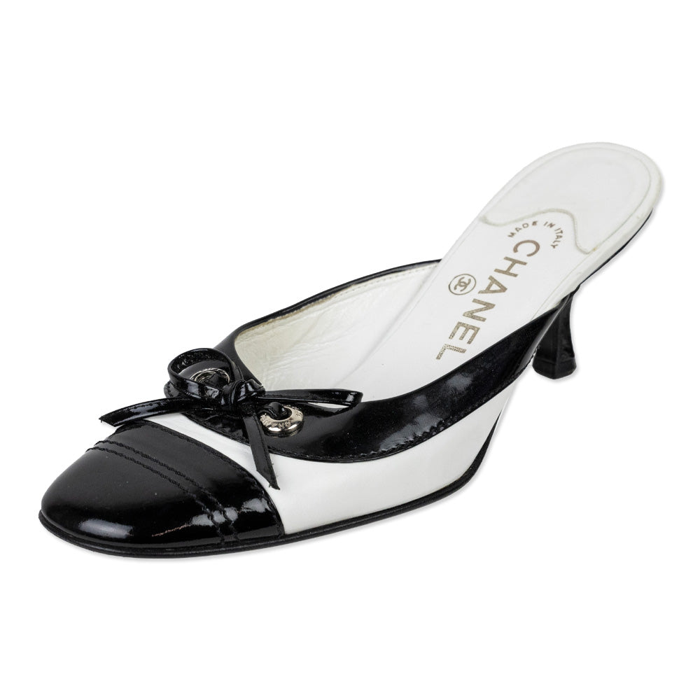 Chanel Black Patent/White Leather Kitten Heel Mules