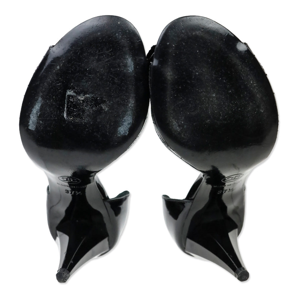 Chanel Black Quilted Leather Flower Accent D'Orsay Peep Toe Pump