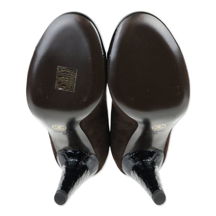Chanel Brown Suede/Black Patent Cap Toe Pumps