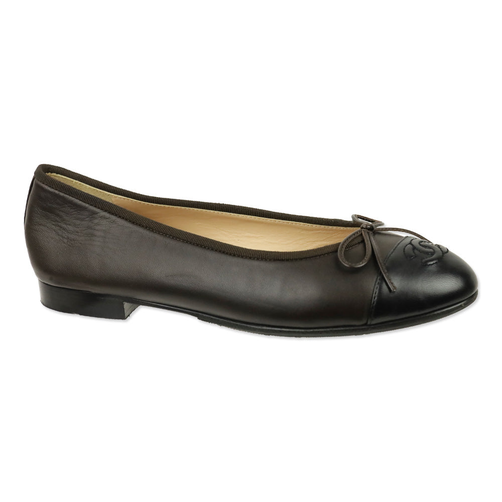 Chanel Brown/Black Lambskin Leather Cap Toe CC Ballet Flats