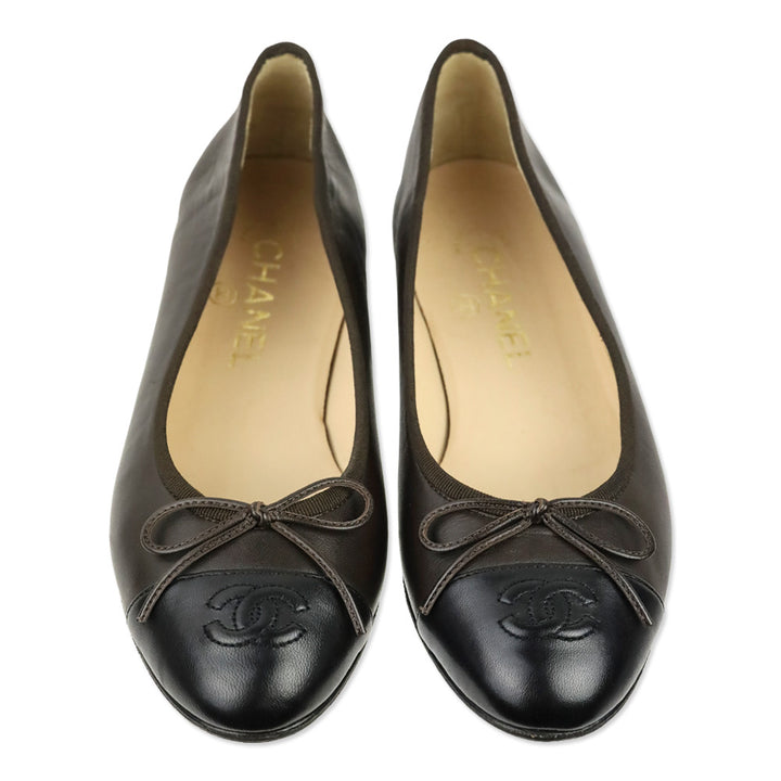 Chanel Brown/Black Lambskin Leather Cap Toe CC Ballet Flats