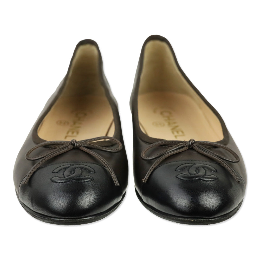 Chanel Brown/Black Lambskin Leather Cap Toe CC Ballet Flats
