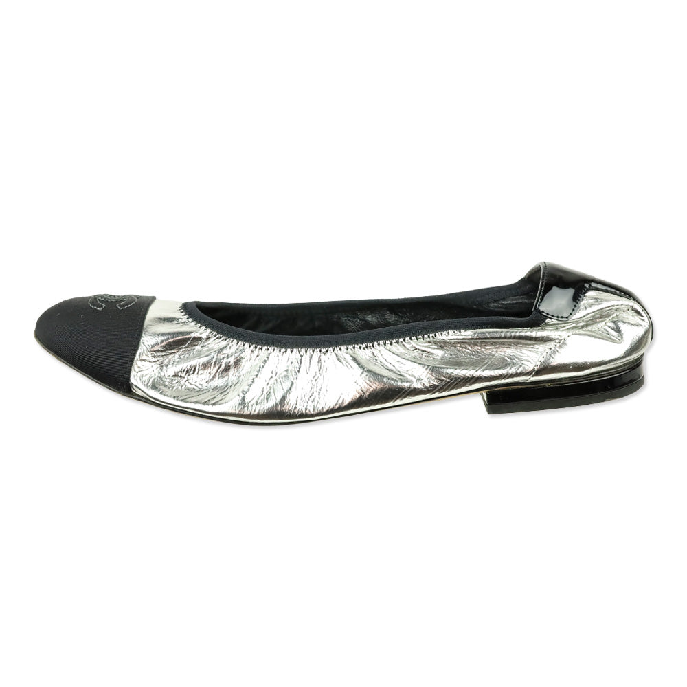 Chanel Metallic Silver & Black CC Ballerina Flats