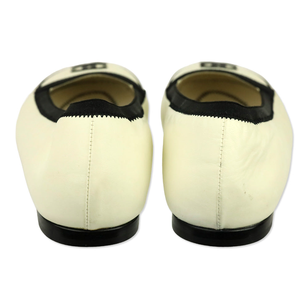 Chanel Off White CC  Moccasin Slip-On Loafers