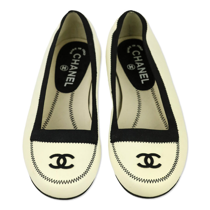 Chanel Off White CC  Moccasin Slip-On Loafers