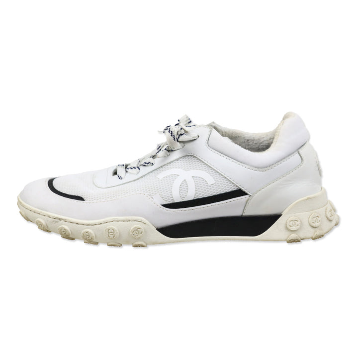 Chanel White Calfskin/Mesh/Lycra Interlocking CC Logo Low Top Sneakers
