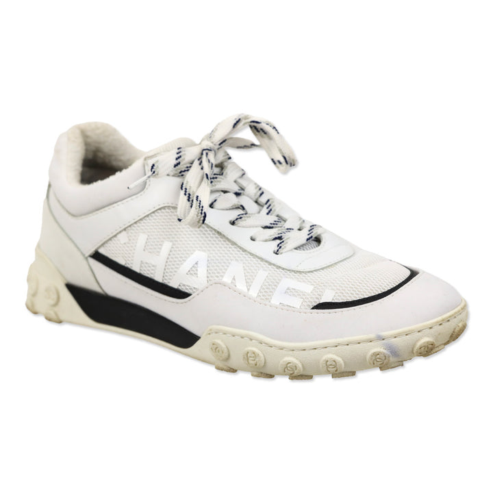 Chanel White Calfskin/Mesh/Lycra Interlocking CC Logo Low Top Sneakers