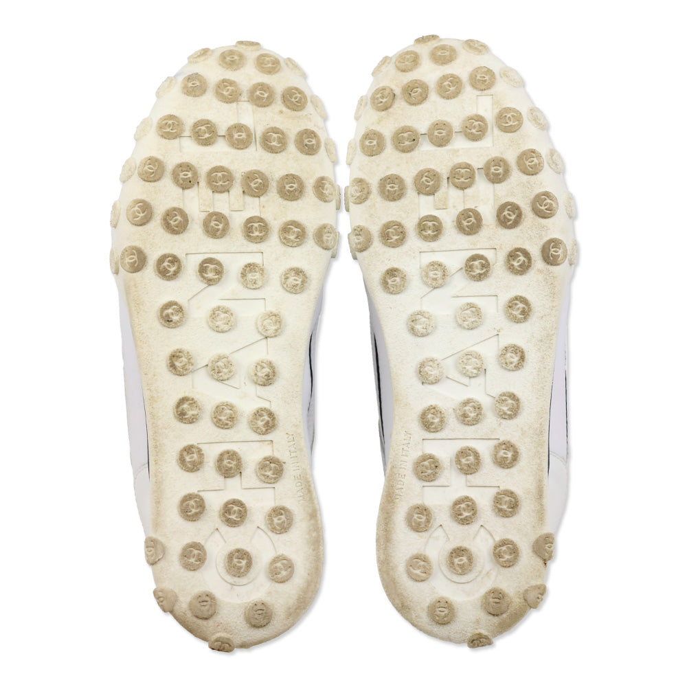 Chanel White Calfskin/Mesh/Lycra Interlocking CC Logo Low Top Sneakers
