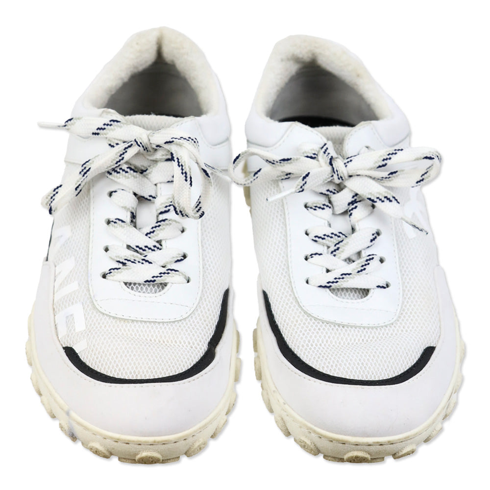 Chanel White Calfskin/Mesh/Lycra Interlocking CC Logo Low Top Sneakers
