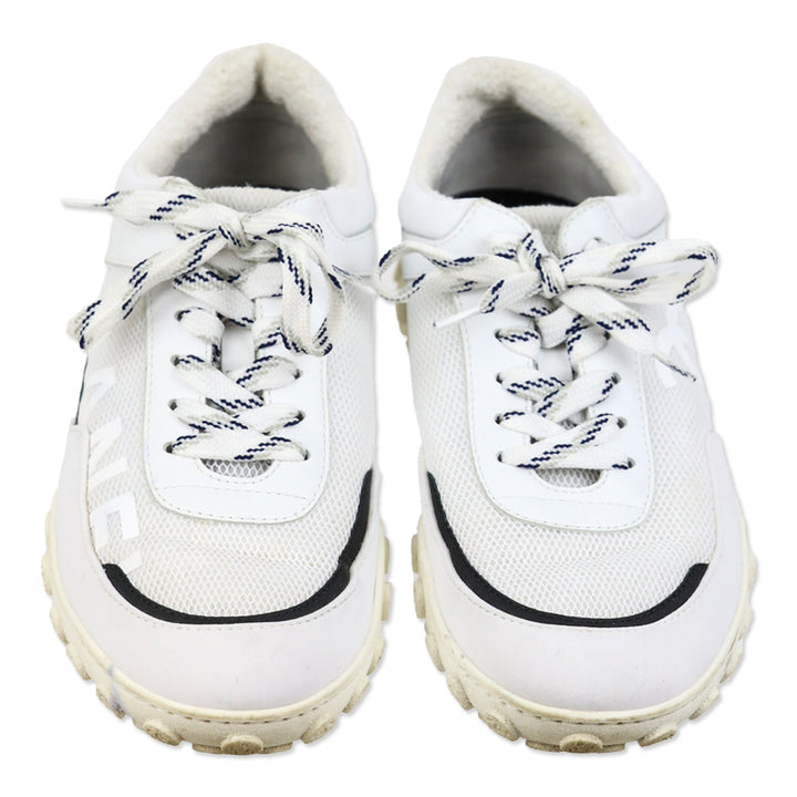 Chanel White Calfskin/Mesh/Lycra Interlocking CC Logo Low Top Sneakers