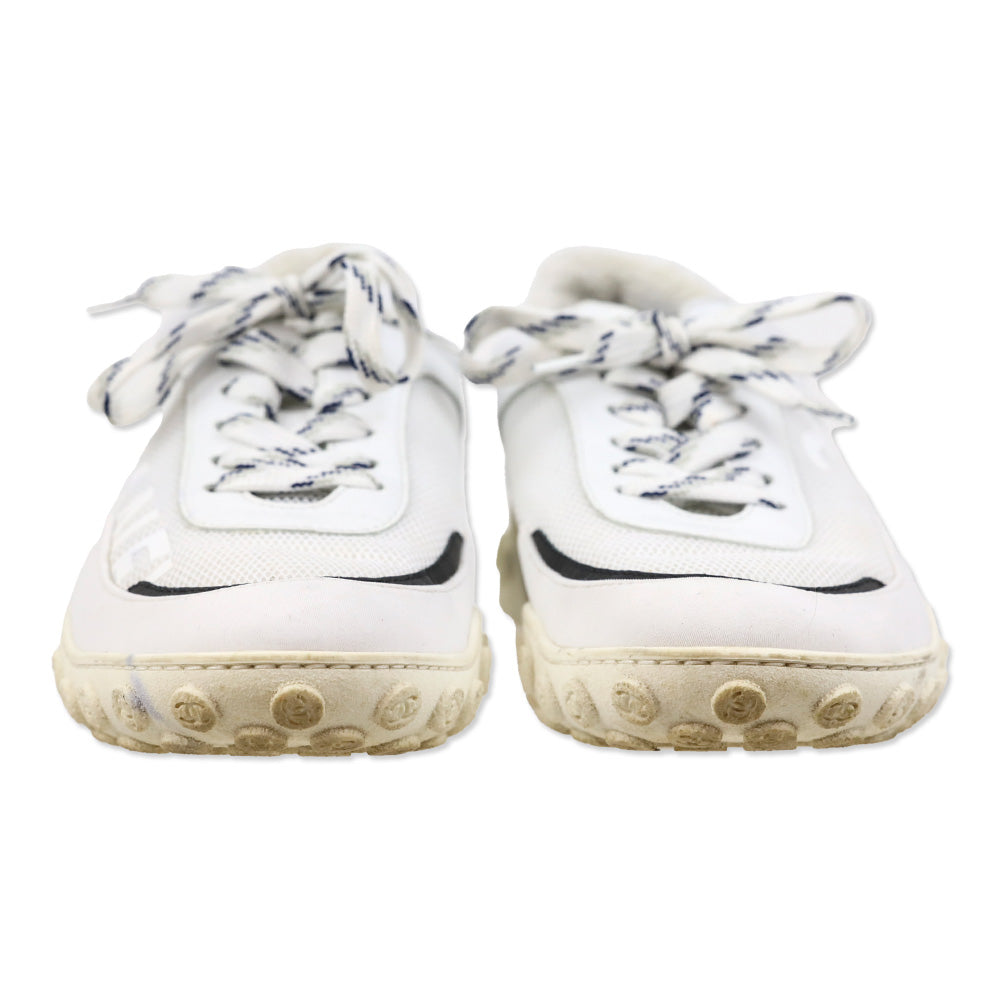 Chanel White Calfskin/Mesh/Lycra Interlocking CC Logo Low Top Sneakers