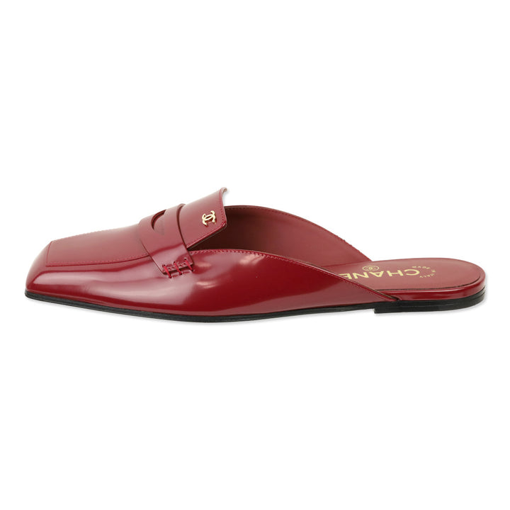 Chanel FW 2026 Burgundy Shiny Calfskin Mules