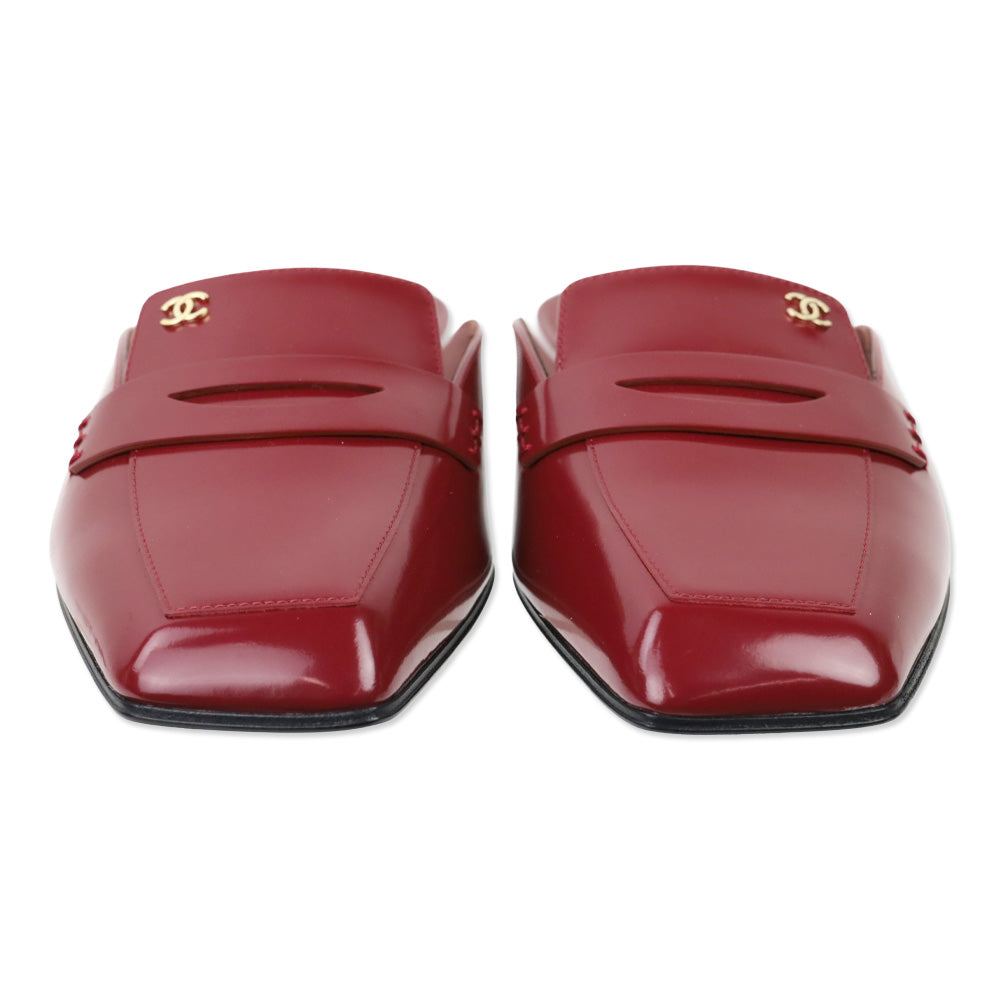 Chanel FW 2026 Burgundy Shiny Calfskin Mules