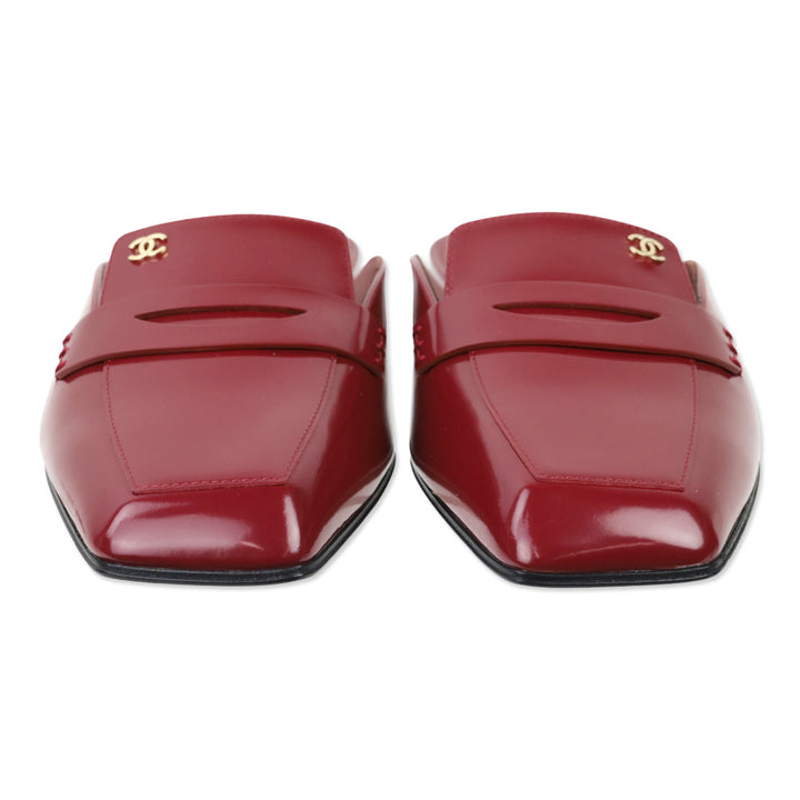Chanel FW 2026 Burgundy Shiny Calfskin Mules