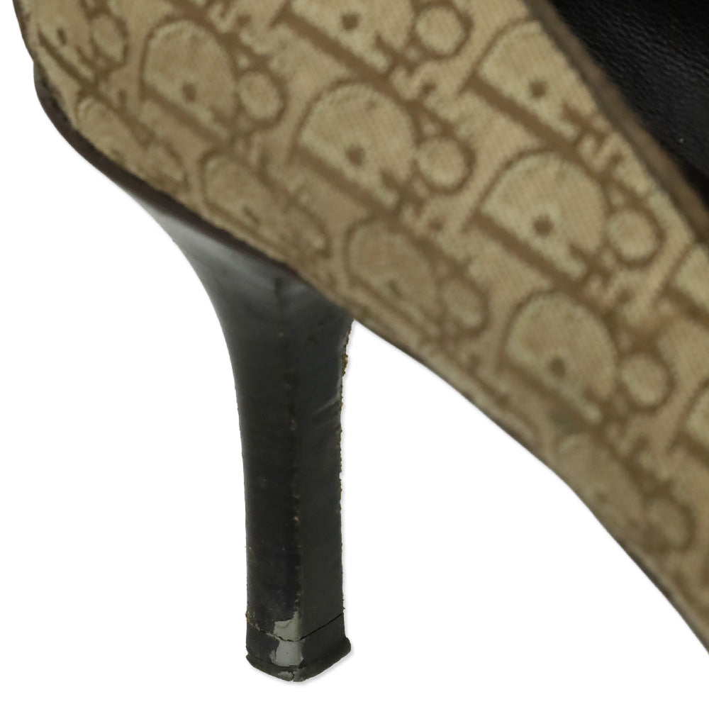 Christian Dior 2000s Diorissimo Monogram Leather Trim Pumps