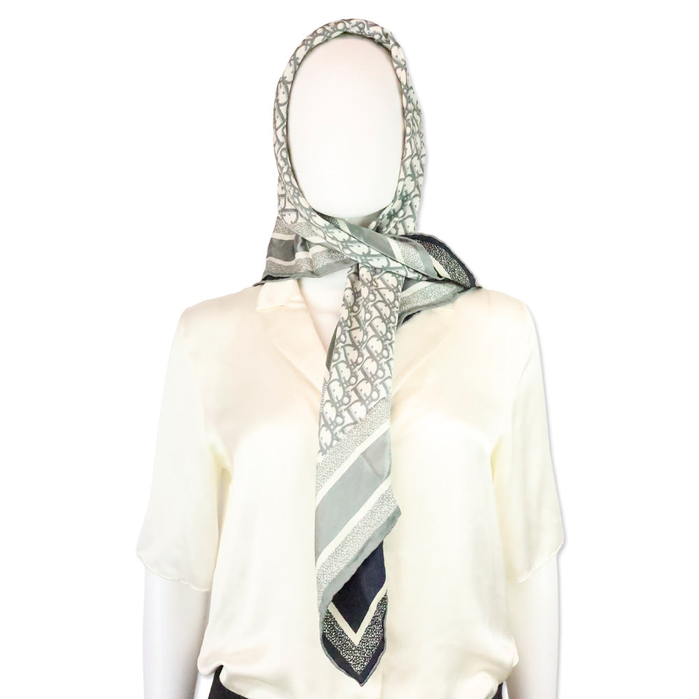 Christian Dior Gray and Navy Blue Silk Twill Dior Oblique Diortwin 90 Square Scarf