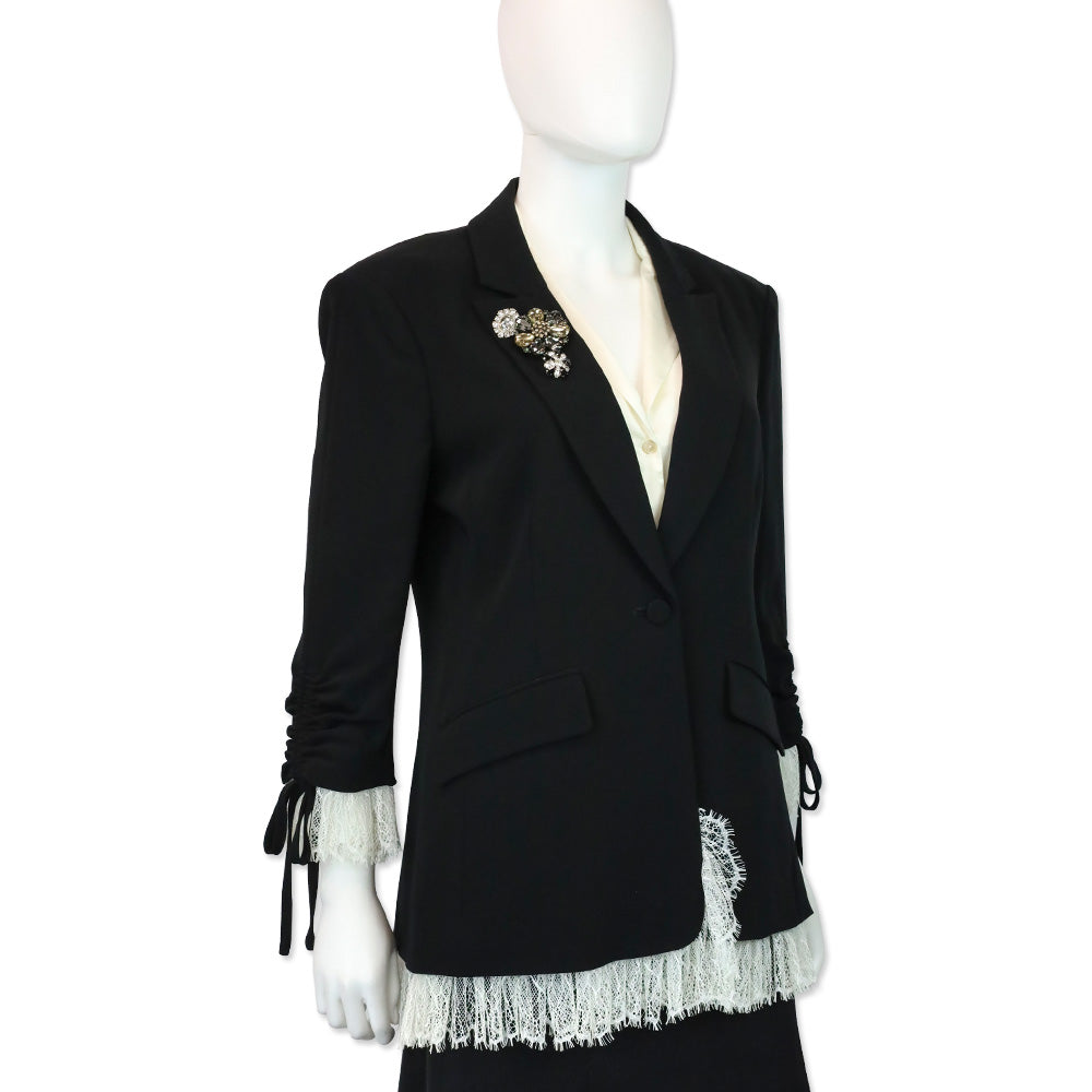 Cinq à Sept Le Petit Lace and Brooch Roxie Blazer