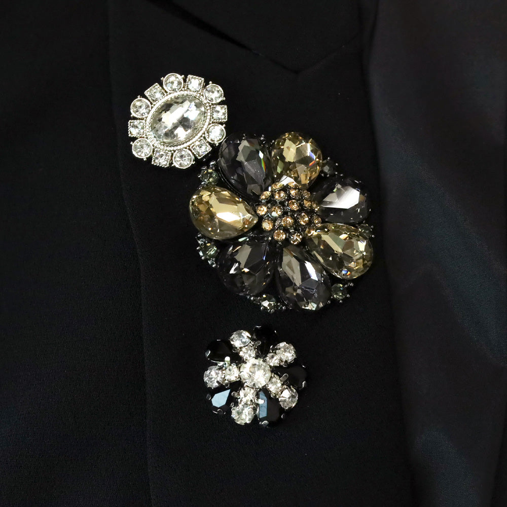 Cinq à Sept Le Petit Lace and Brooch Roxie Blazer