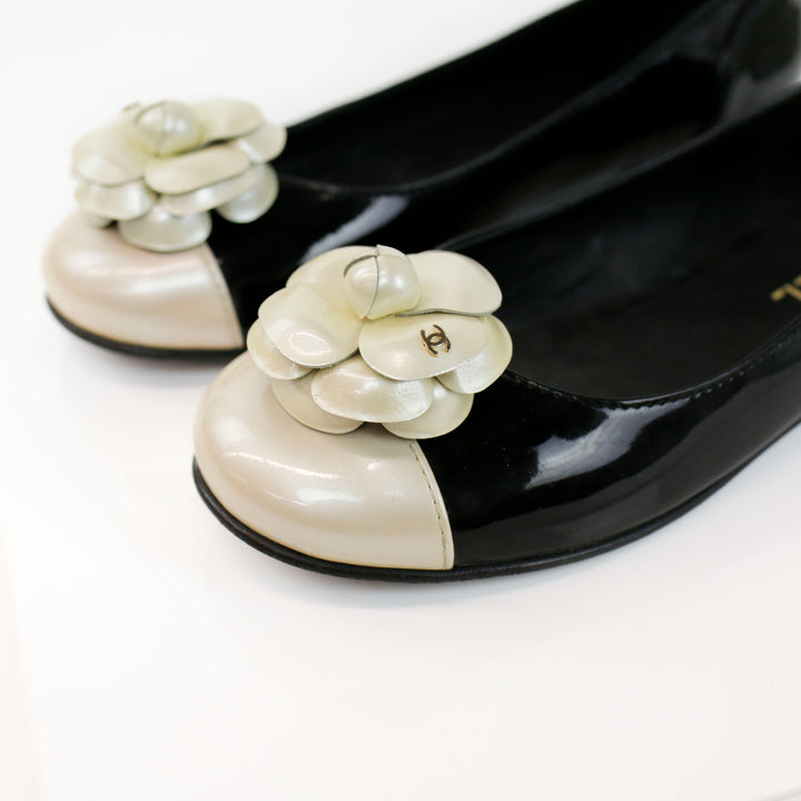 Chanel Black & Cream Patent Leather CC Camellia Ballet Flats