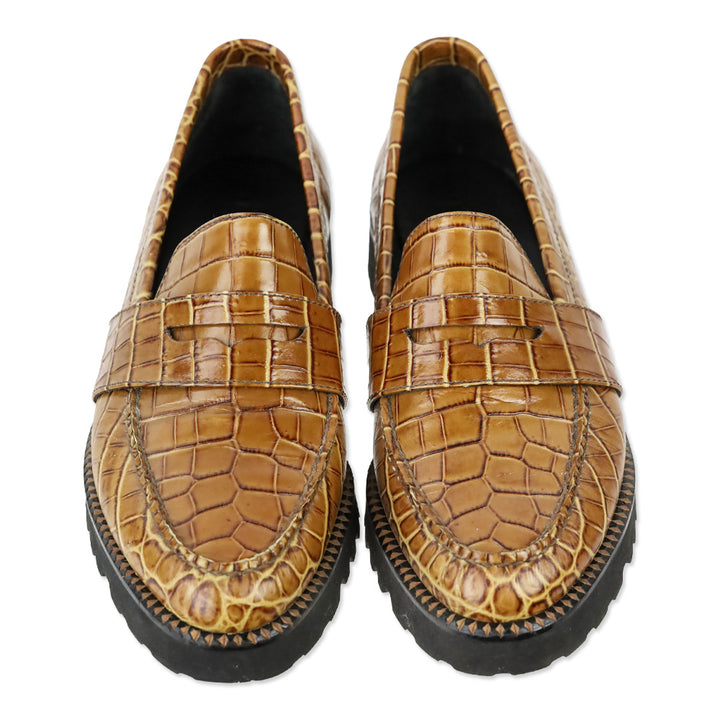 Freda Salvador Camel Embossed Croc Leather Char Lug Sole Loafers