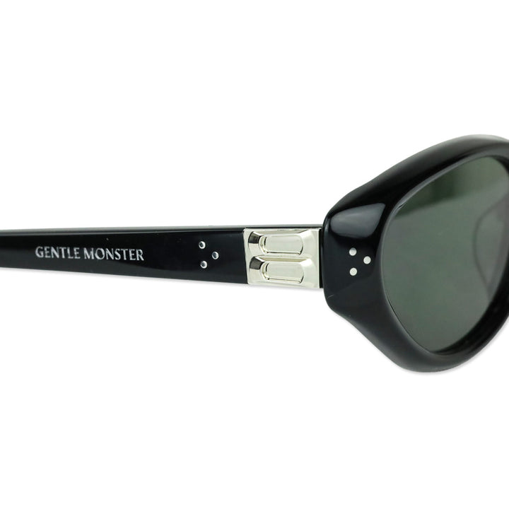 Gentle Monster Vanilla 01 Black Cat-Eye Sunglasses