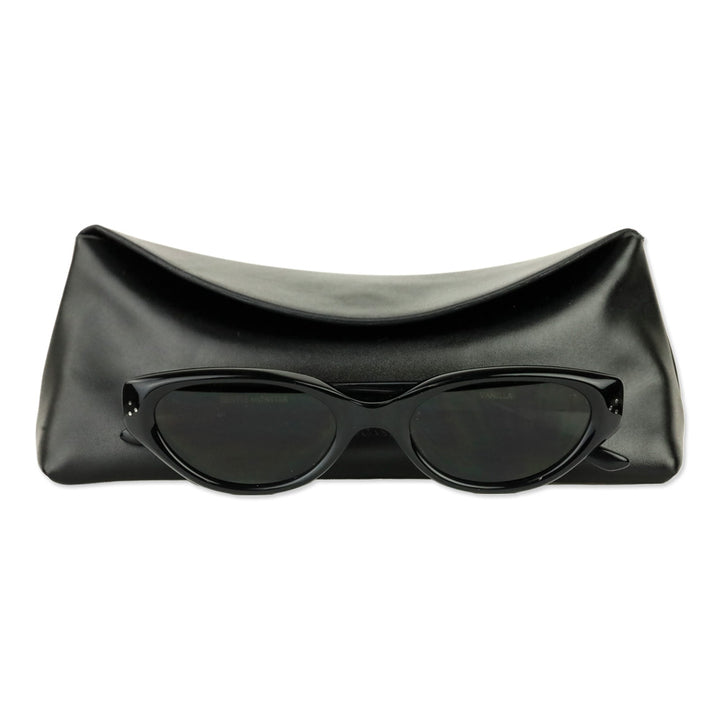 Gentle Monster Vanilla 01 Black Cat-Eye Sunglasses