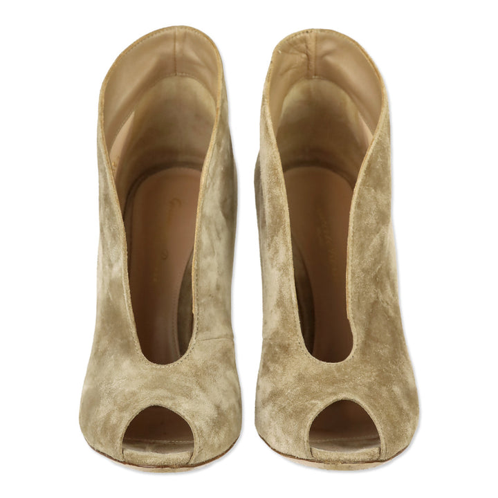 Gianvito Rossi Tan Suede Vamp 105 Booties