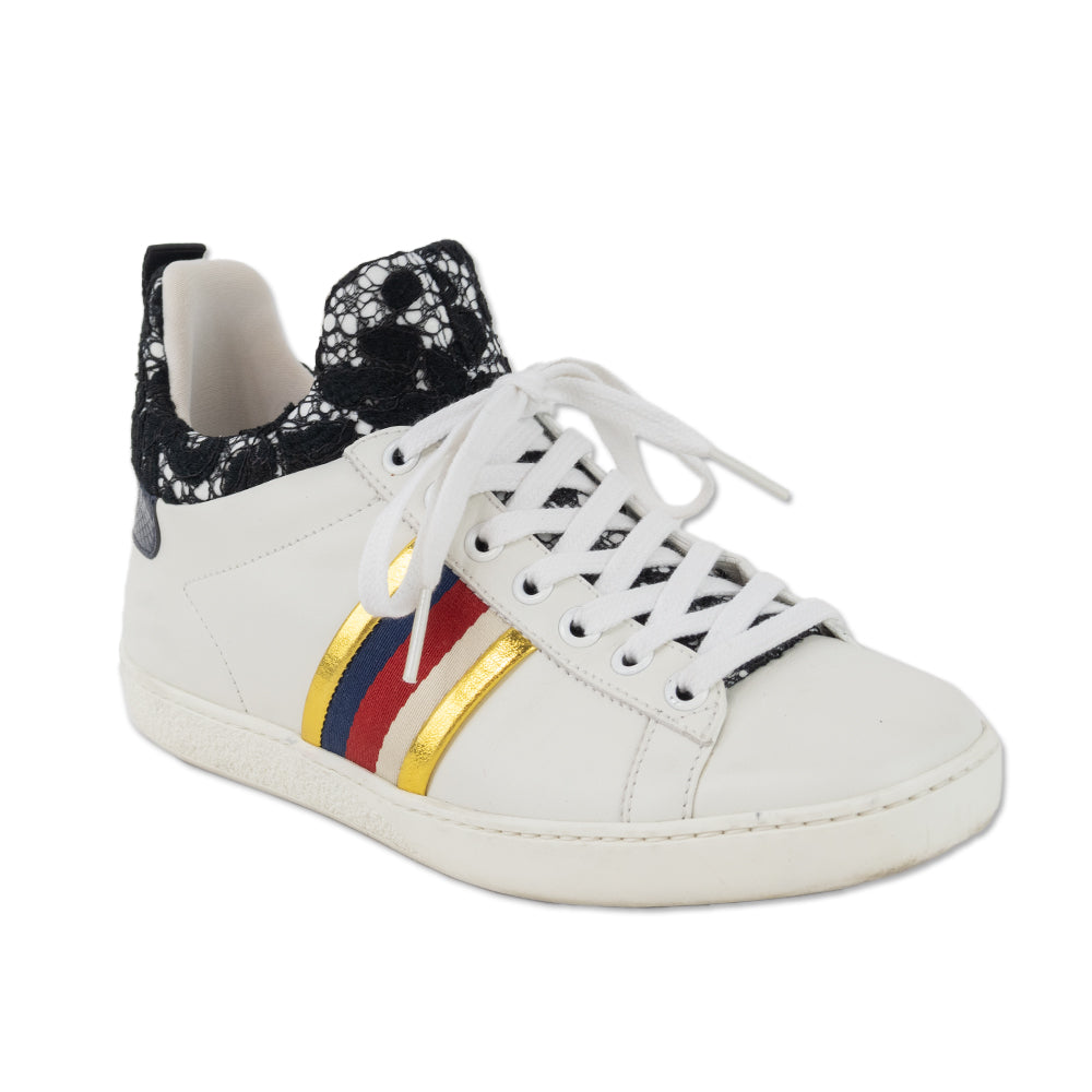 Gucci White Leather Lace Sylvie Web Accent Low-Top Sneakers