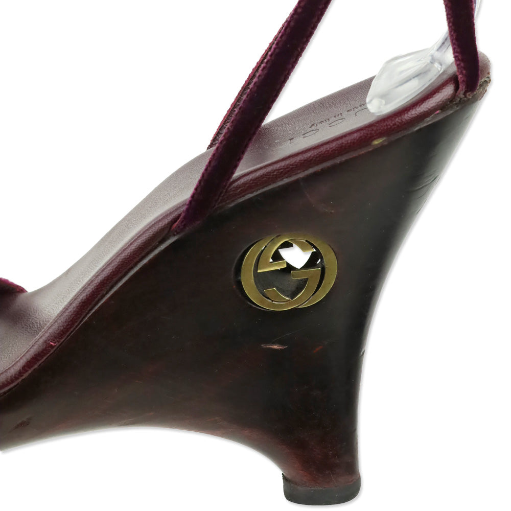 Gucci x Tom Ford 1996 Black Current Velvet Geisha Wooden Platform Wedge Sandals