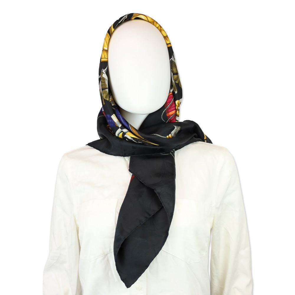 Hermès Daïmyo Princes du Soleil Levant 90cm Silk Scarf